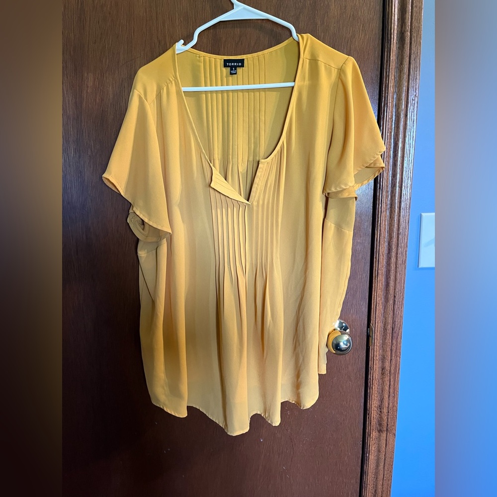 Torrid Yellow Blouse Size 1
